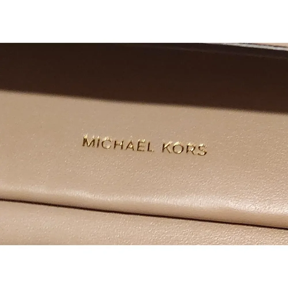 Michael Kors tri fold wallet‎